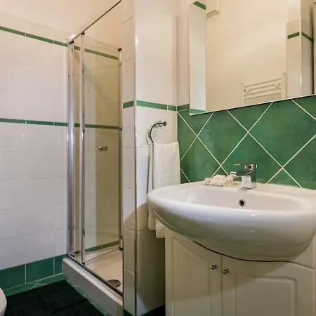 Borgo La Madrice شقة كاستيلاّماري ديل غو