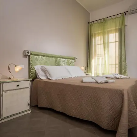 Borgo La Madrice كاستيلاّماري ديل غو