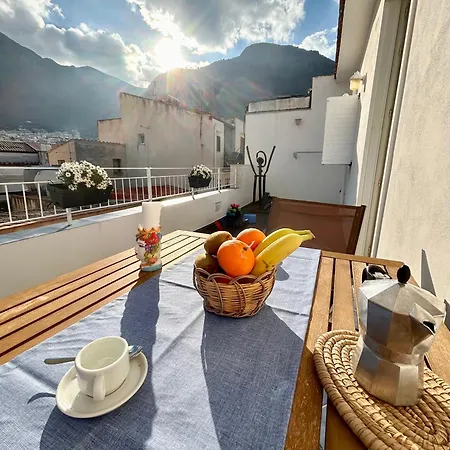 Borgo La Madrice شقة